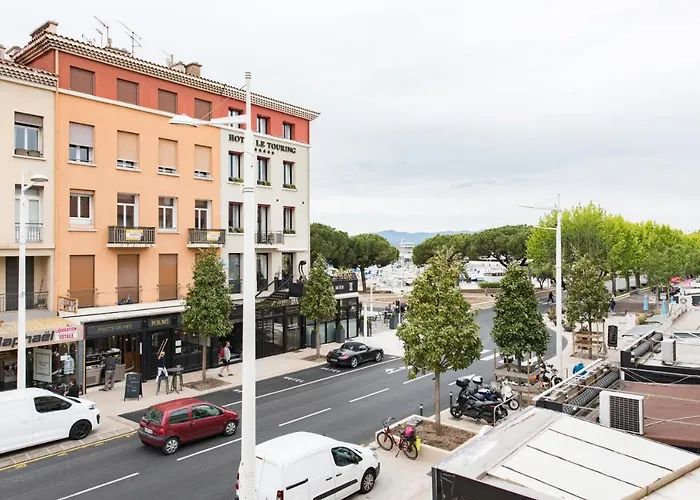 Appartement 1 Neuf Sur Le Port A Cote De La Plage